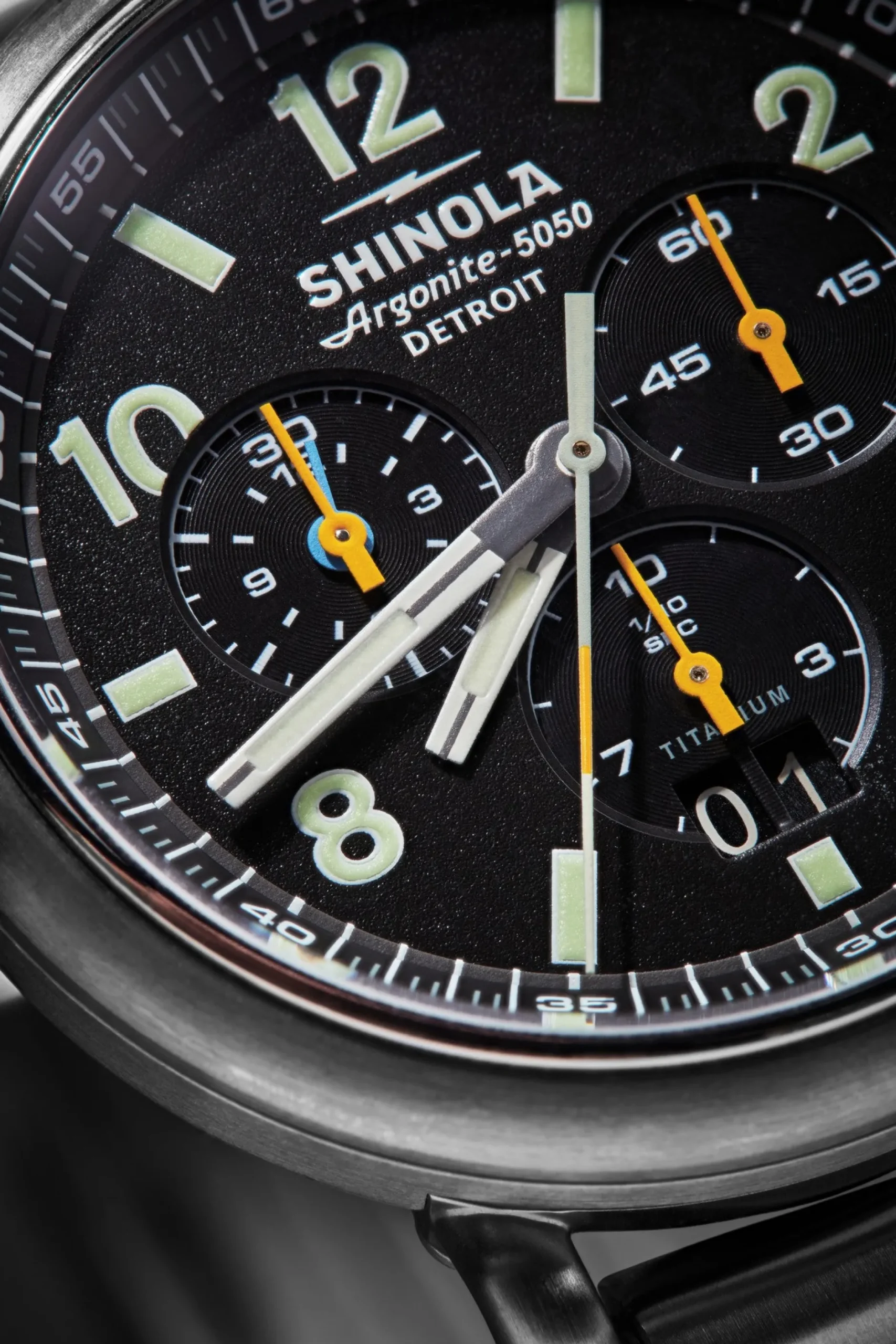 Sale Shinola Runwell Chronograph West Wind Watch Gift Set with Additional Strap Black